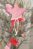 Μπομπονιέρα χειροποίητο κρεμαστό Χριστουγεννιάτικο στολίδι υφασμάτινο καρώ αστέρι.