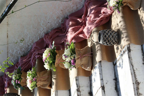 Εικόνα με Στολισμός γάμου λουλούδια